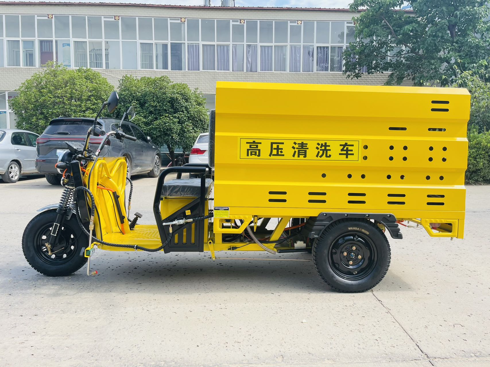 SQX22 High pressure floor washing tricycle