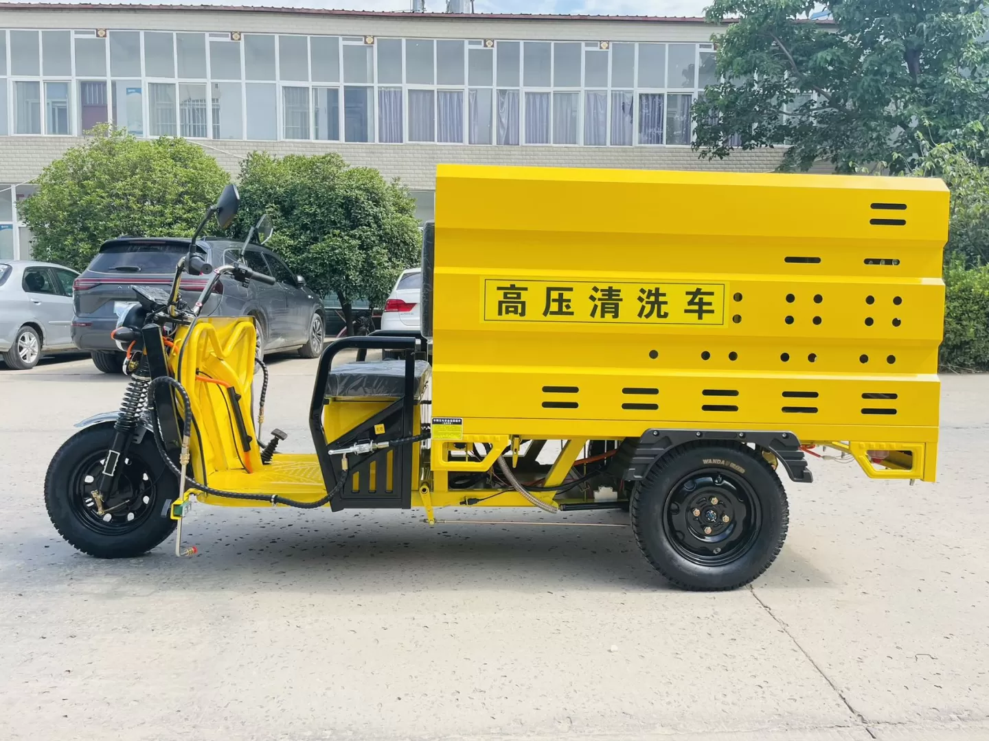 SQX22 High pressure floor washing tricycle