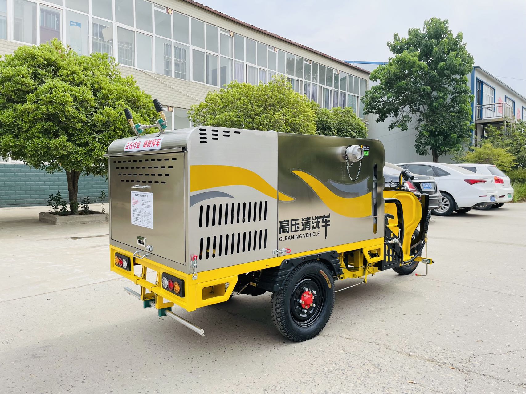 SQX21 High pressure floor washing tricycle
