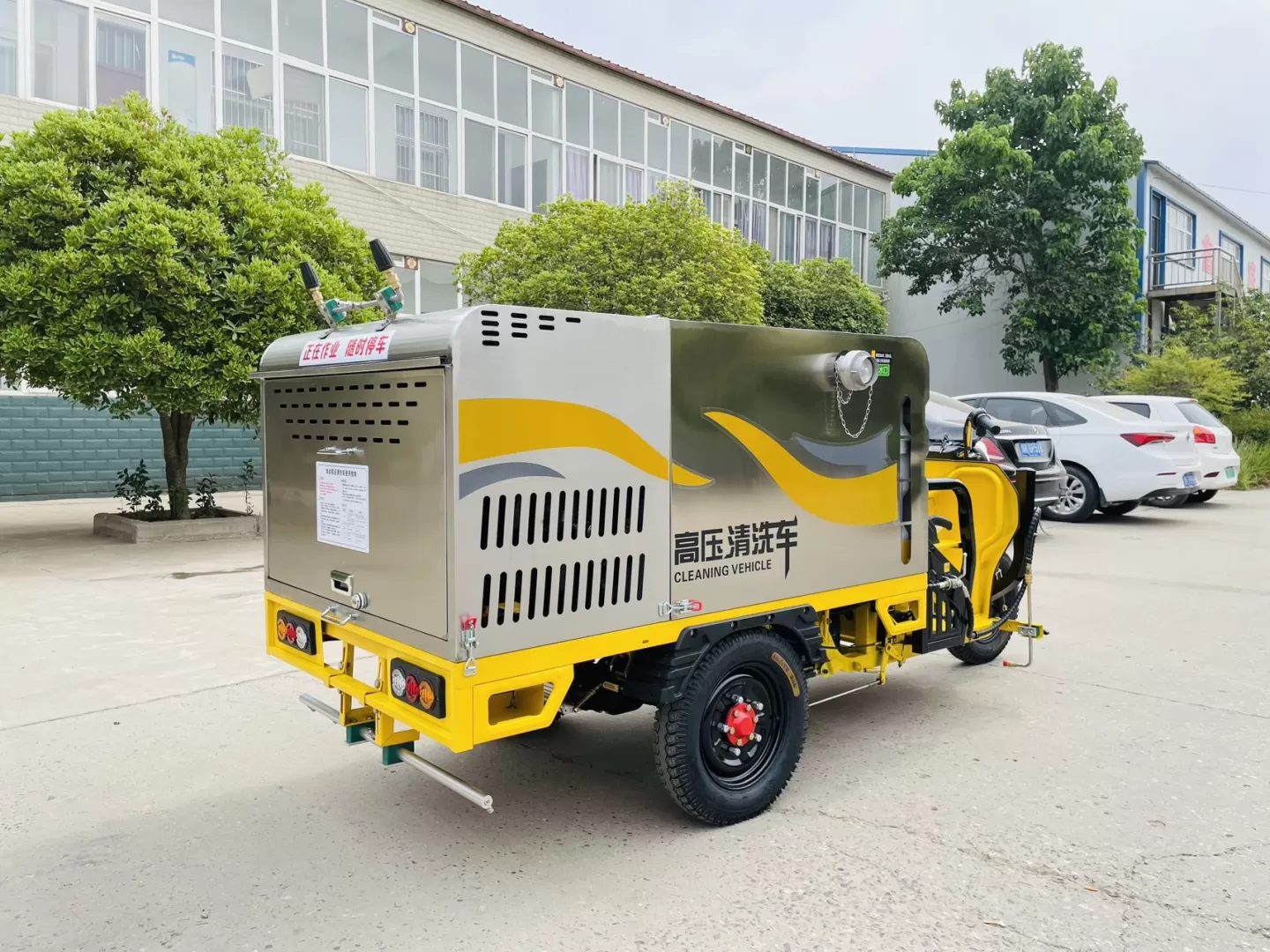 SQX21 High pressure floor washing tricycle