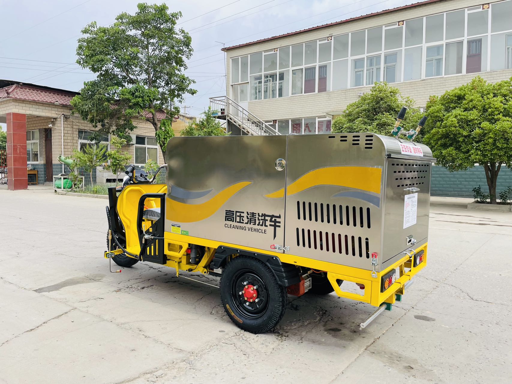 SQX21 High pressure floor washing tricycle