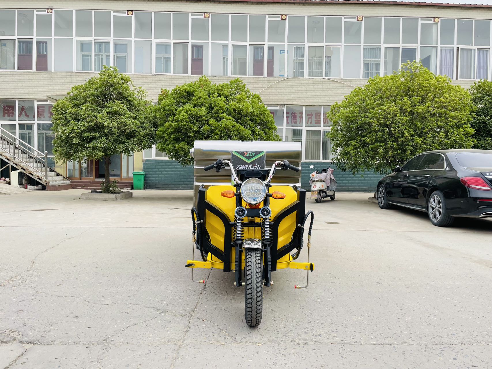 SQX21 High pressure floor washing tricycle