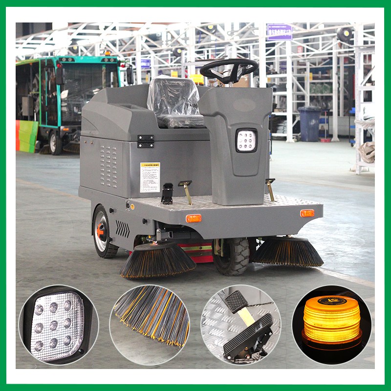 SWS22 Ride-on floor sweeper